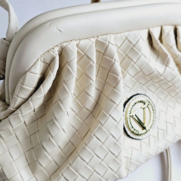 Vera New York Heather Woven Crossbody Cream in a V - Picture 2 of 12